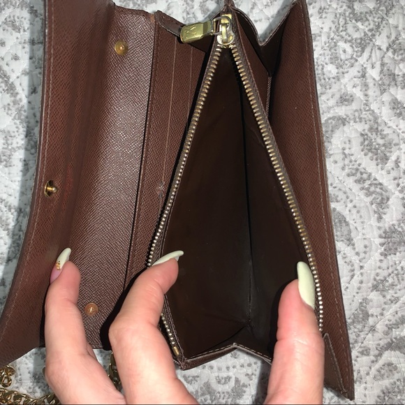 Louis Vuitton Handbag - Picture 5 of 9